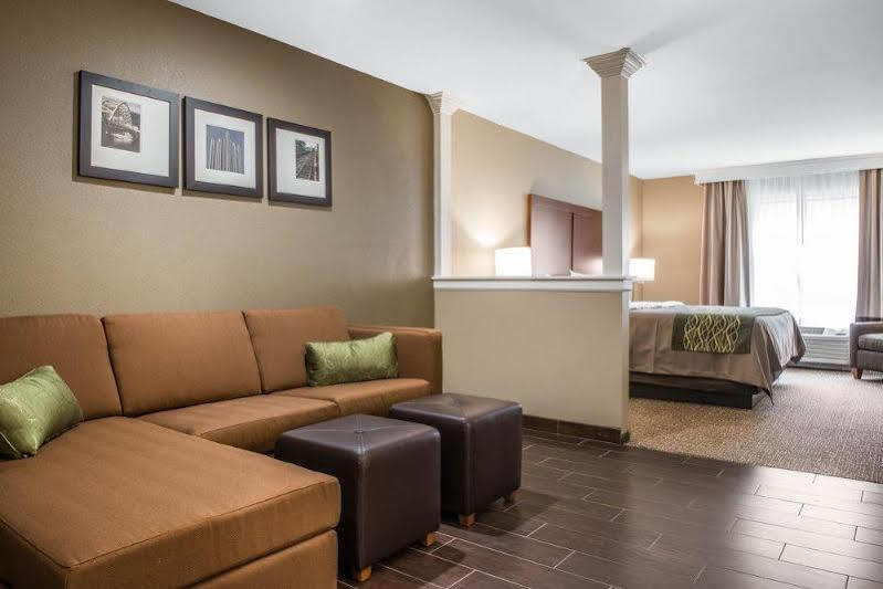 Comfort Inn & Suites Pittsburgh Exterior foto